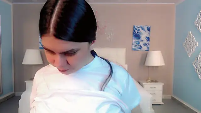 maddissonivanova online show from March 4, 6:58 pm