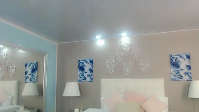 maddissonivanova online show from March 12, 6:58 pm