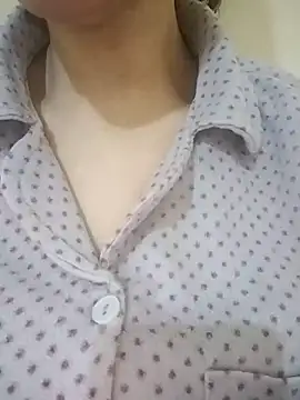 Snapshot of Miss-Lynda chatting on February 17, 4:24 pm Miss-Lynda online show from February 17, 4:24 pm