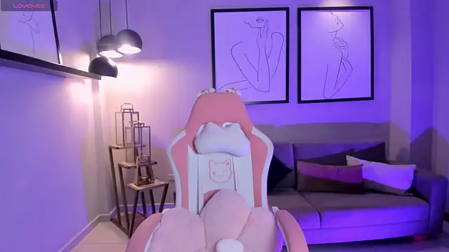 IbizaJacobs online show from April 18, 11:47 am