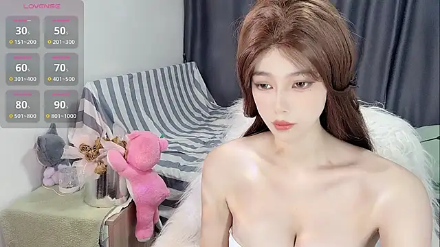 Snapshot of yinyinzi5 chatting on July 2, 9:43 pm yinyinzi5 online show from July 2, 9:43 pm
