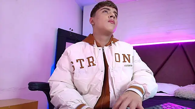 Lucass love online show from February 11, 1:05 pm