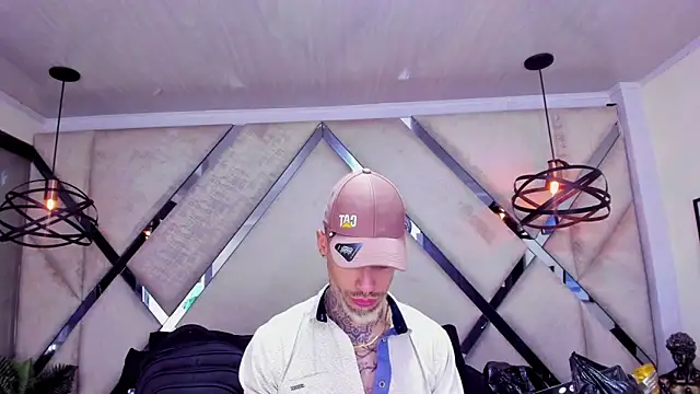 VinzenzRizzo online show from January 16, 4:16 am