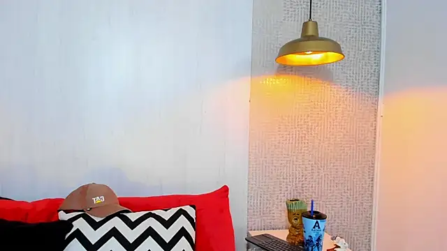 VinzenzRizzo online show from February 12, 4:40 am