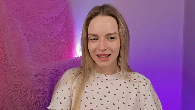 JuliaBrewwer online show from October 2, 4:58 pm