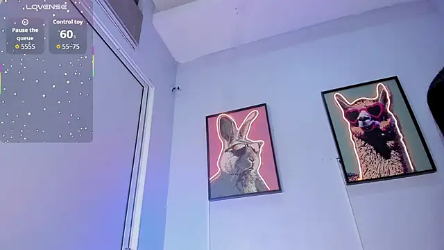 dulce fiore07 online show from February 8, 12:30 pm