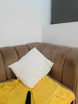 ChubbyBitch26 online show from May 29, 8:12 am