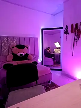 AndreaKinky online show from October 22, 8:25 am