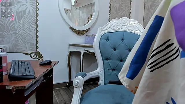 Scarlet  Milff online show from November 4, 8:08 pm