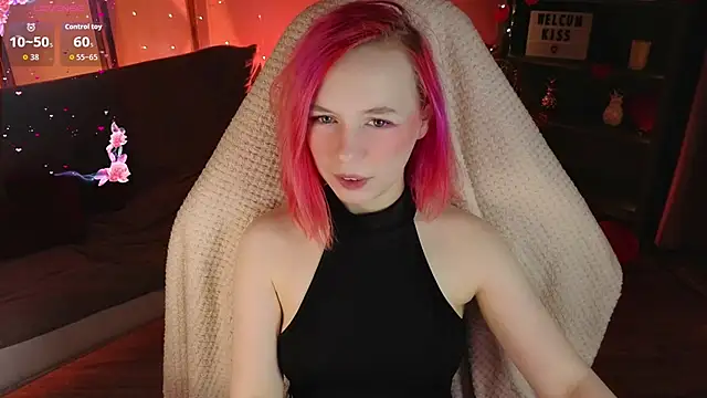 NaomiYoru online show from February 25, 8:40 pm