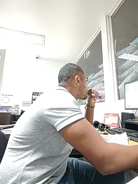 Snapshot of SanChacal5694 chatting on March 31, 10:10 pm SanChacal5694 online show from March 31, 10:10 pm