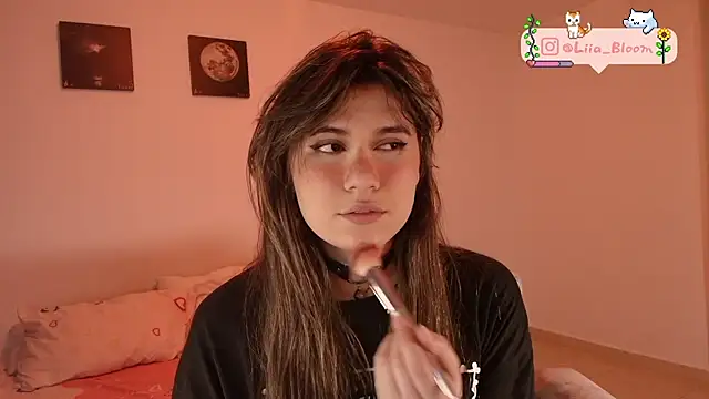 Snapshot of Liia-Bloom chatting on September 14, 3:16 am Liia-Bloom online show from September 14, 3:16 am