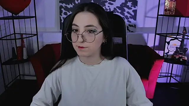 VirtuallVoyant online show from April 15, 7:32 pm