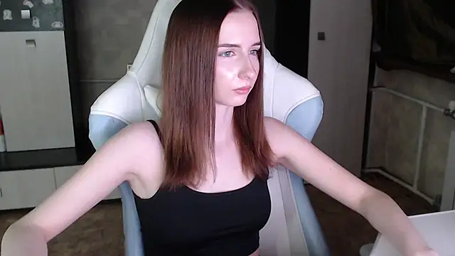 Snapshot of Cutti_Crystal chatting on November 5, 11:43 am Cutti Crystal online show from November 5, 11:43 am