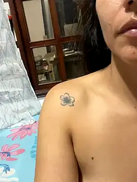 Snapshot of Huitaca_ chatting on October 16, 3:18 am Huitaca  online show from October 16, 3:18 am