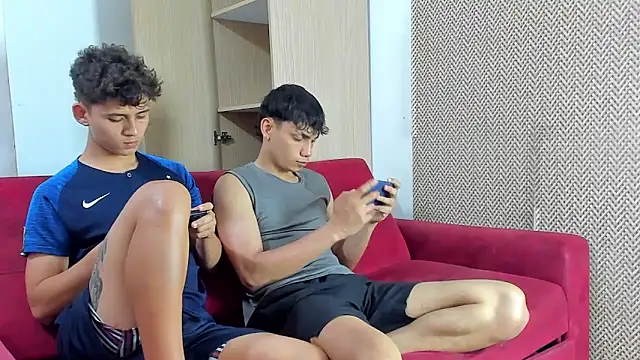 willy sexxx18 online show from May 15, 7:43 pm