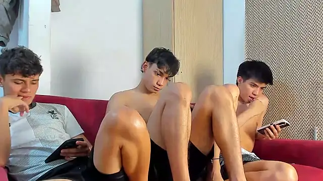 willy sexxx18 online show from May 18, 7:20 pm