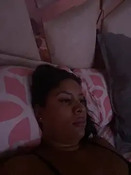 MarianaaSantos online show from April 4, 6:05 pm