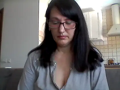 Elena48324 online show from May 2, 10:31 am