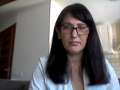 Elena48324 online show from May 5, 10:01 am