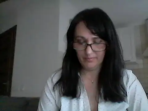 Elena48324 online show from May 6, 5:18 pm