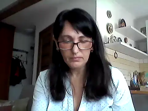 Elena48324 online show from May 14, 10:22 am