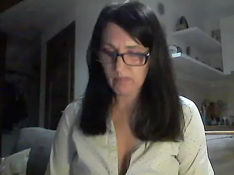 Elena48324 online show from May 15, 6:15 pm