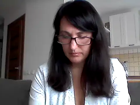 Elena48324 online show from May 16, 10:23 am