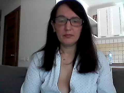 Elena48324 online show from May 22, 9:48 am