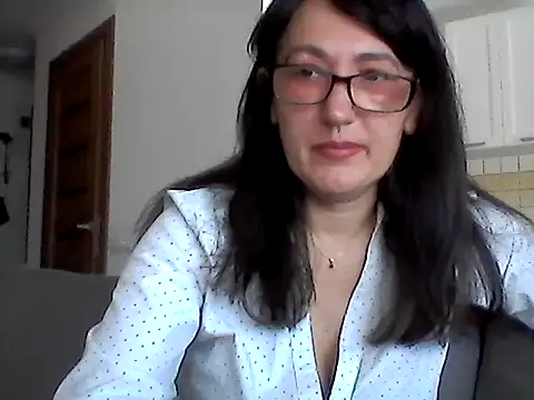 Elena48324 online show from May 31, 7:15 am