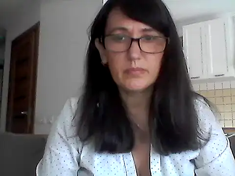 Elena48324 online show from June 20, 8:39 am