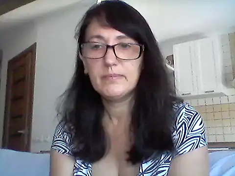 Elena48324 online show from July 4, 5:57 am