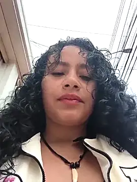 Snapshot of Yaya_watson chatting on May 21, 6:48 pm Yaya watson online show from May 21, 6:48 pm