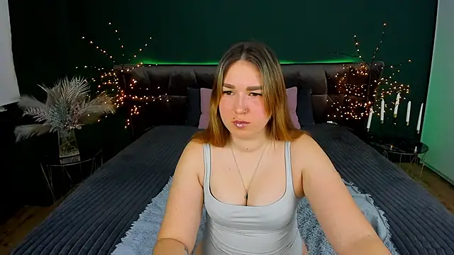 Snapshot of Sofii_darling chatting on February 11, 5:40 pm Sofii darling online show from February 11, 5:40 pm