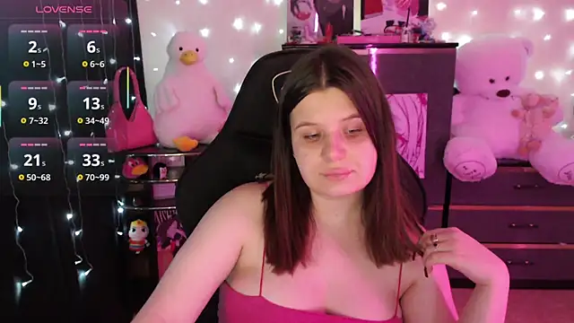 AmyVibess online show from October 1, 8:15 pm