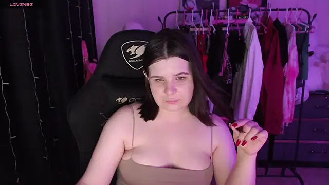 AmyVibess online show from July 11, 6:10 pm