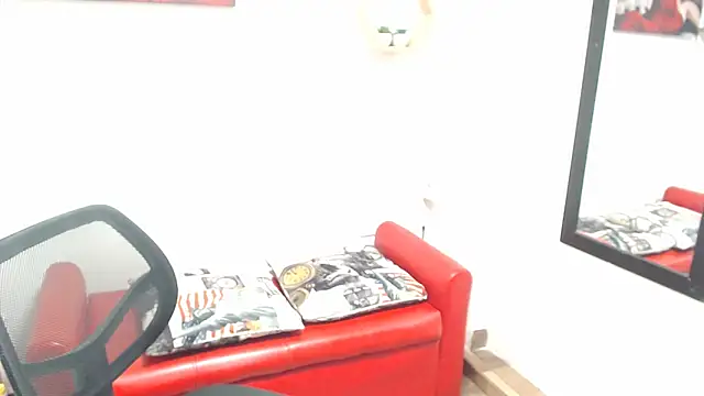 DIVAX MONSERRAT online show from November 25, 6:41 pm