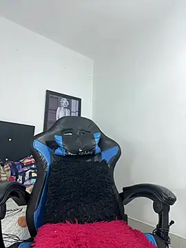 Luke Stone online show from April 10, 8:13 pm