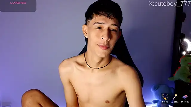 Danny cute 05 online show from November 5, 10:04 am