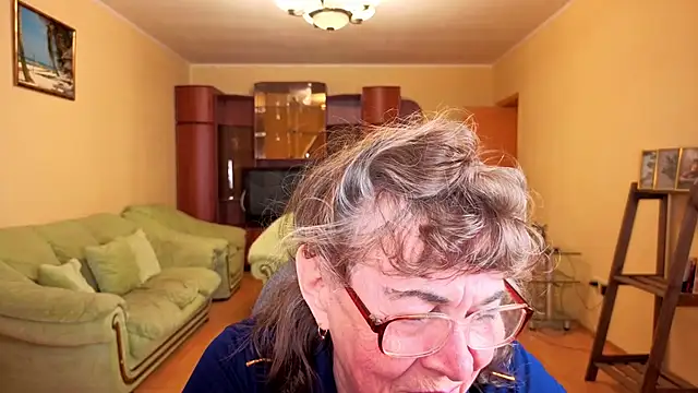 Betty Brick online show from January 8, 2:30 pm