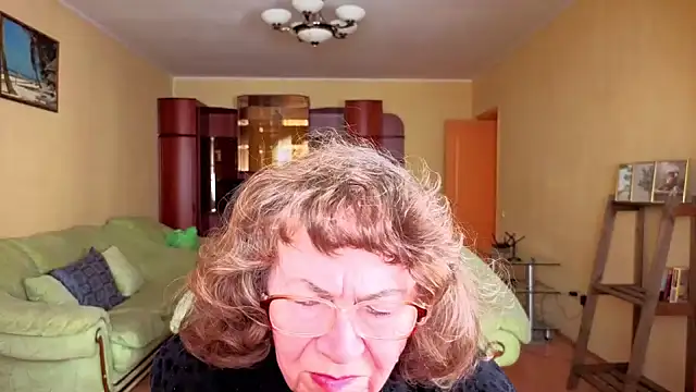 Betty Brick online show from January 18, 7:34 am