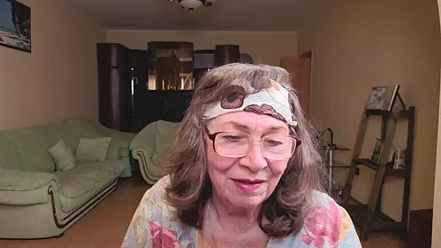 Betty Brick online show from May 17, 4:03 pm