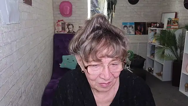 Betty Brick online show from May 24, 3:17 pm