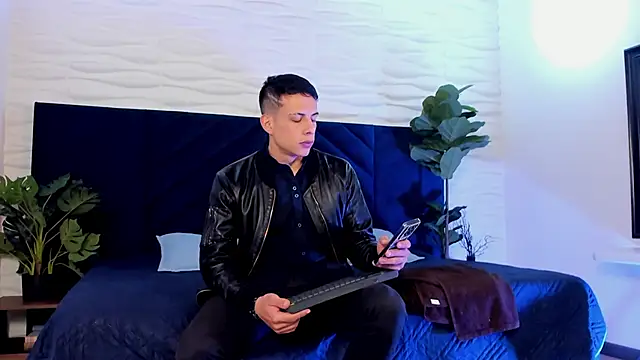 Dustin Sonne online show from October 30, 3:52 am