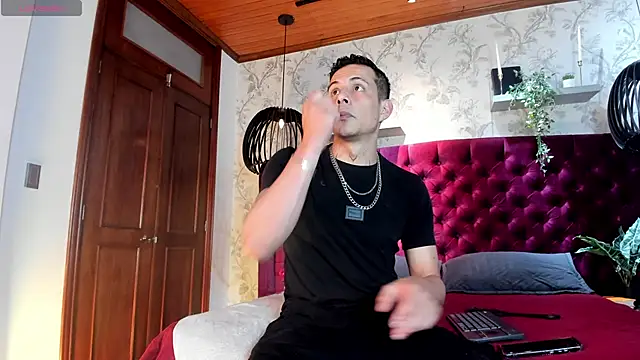 Dustin Sonne online show from November 11, 3:50 am