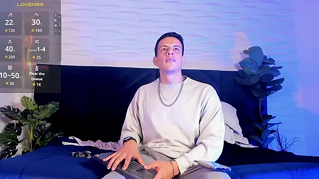 Dustin Sonne online show from November 18, 4:06 am