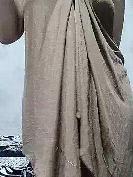 Snapshot of linakhalifa chatting on October 7, 9:23 pm linakhalifa online show from October 7, 9:23 pm