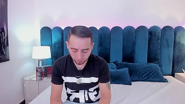 Snapshot of Lushian_ chatting on February 5, 3:27 pm Lushian online show from February 5, 3:27 pm