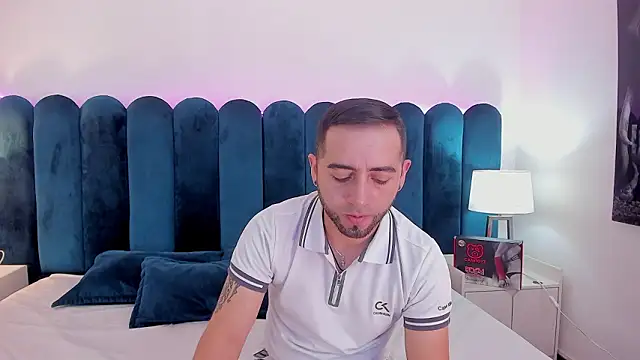 Snapshot of Lushian_ chatting on February 6, 3:48 pm Lushian online show from February 6, 3:48 pm