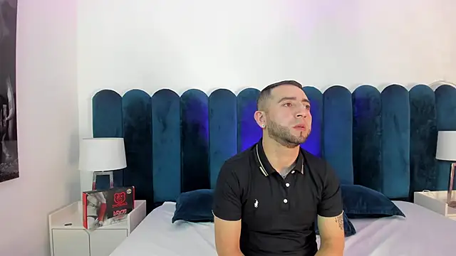 Snapshot of Lushian_ chatting on March 2, 2:46 pm Lushian online show from March 2, 2:46 pm